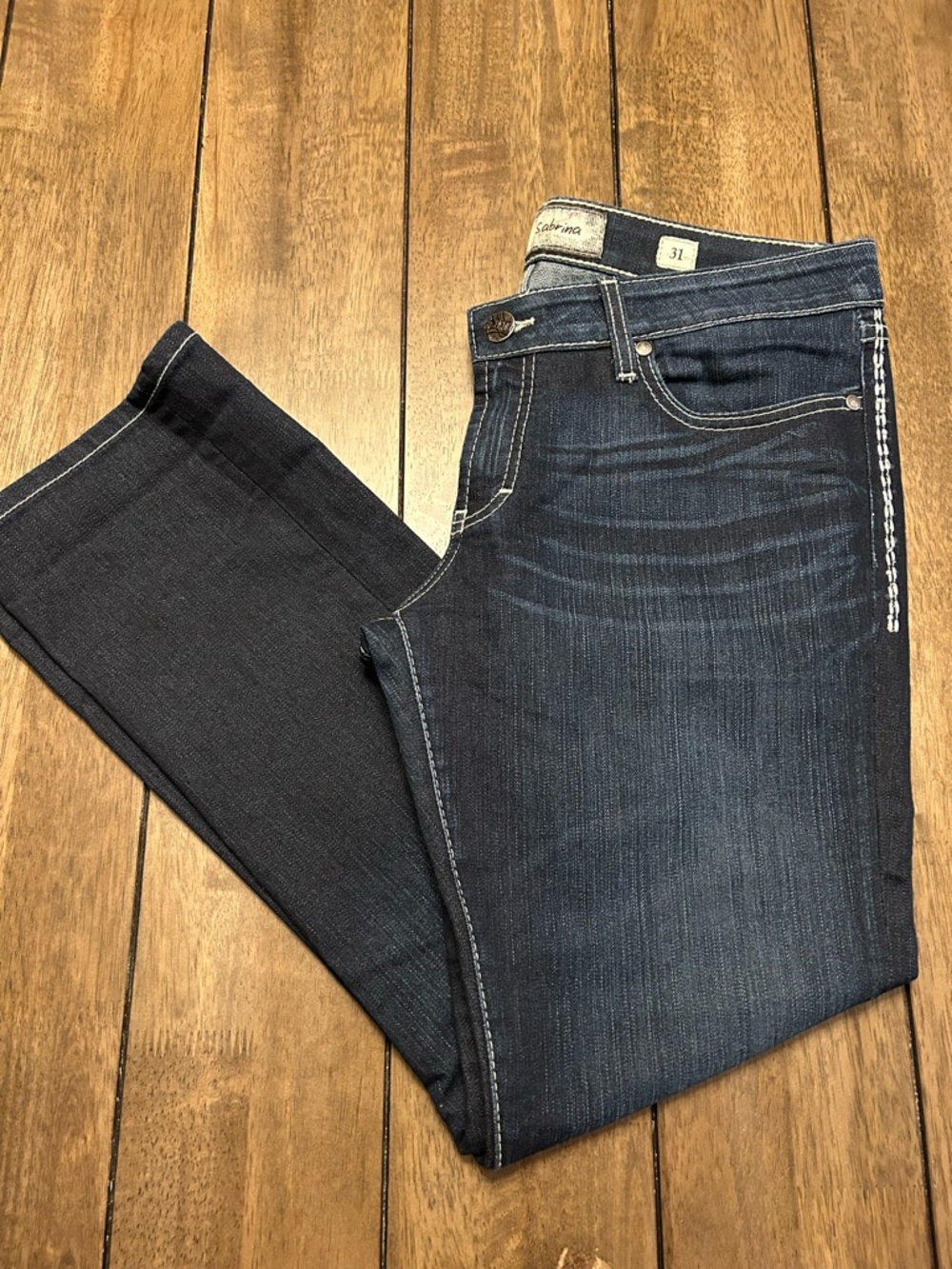 New BKE Denim Sabrina Woman’s 31 Dark Wash Straight Leg Rhinestone Jeans Pants